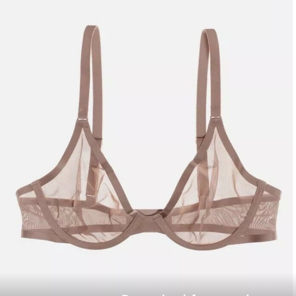 CUUP 36A The Plunge Bra in Taupe